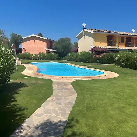 Porto Pino, Garden And Pool Villa Sant'Anna Arresi Exterior photo