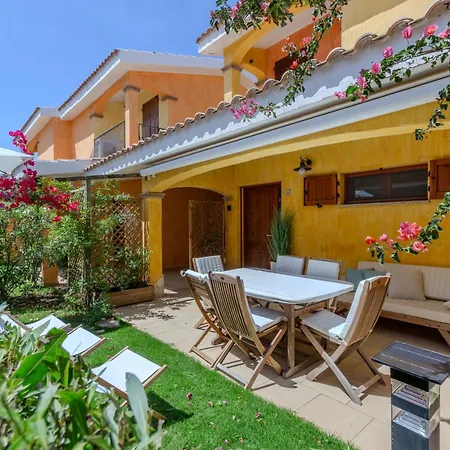Porto Pino, Garden And Pool Villa Sant'Anna Arresi Exterior photo