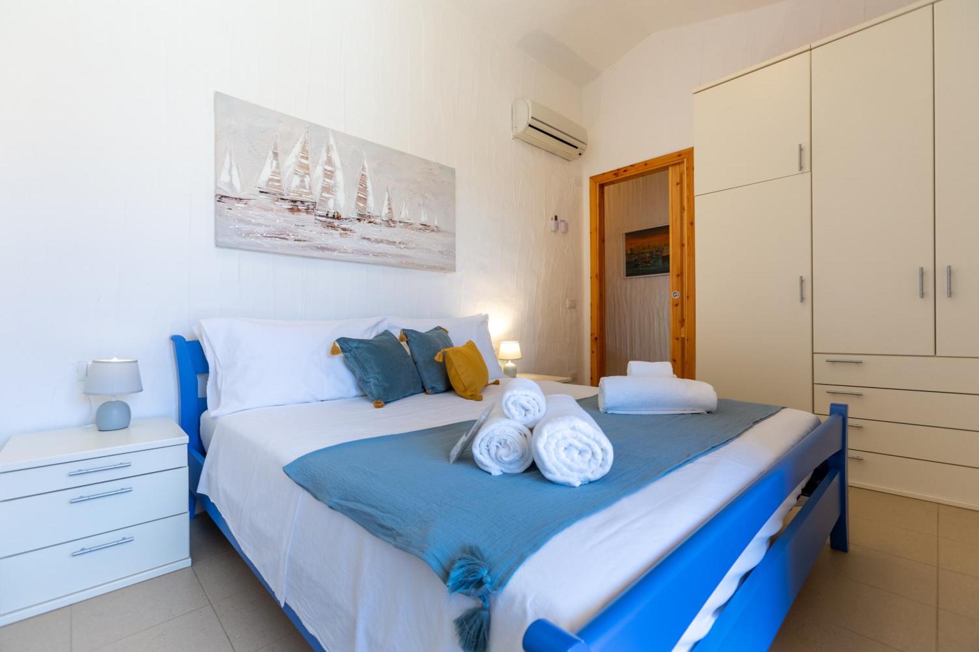 Holiday home Porto Pino, Garden And Pool *