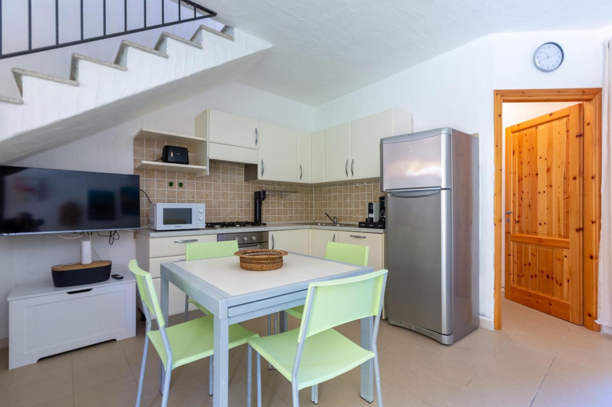 Porto Pino, Garden And Pool Holiday home