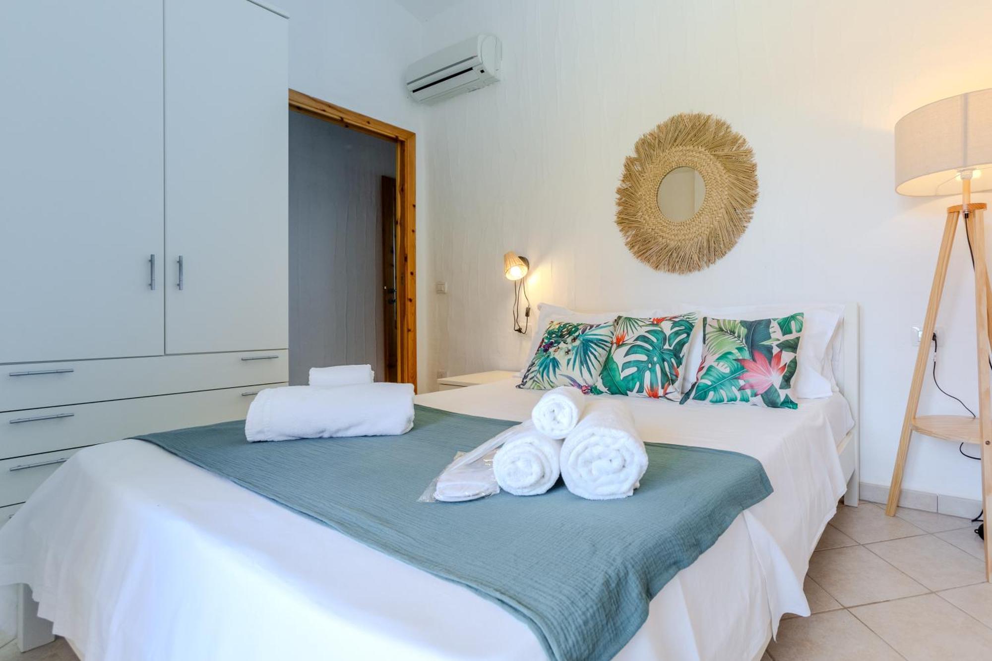 Porto Pino, Garden And Pool Sant'Anna Arresi