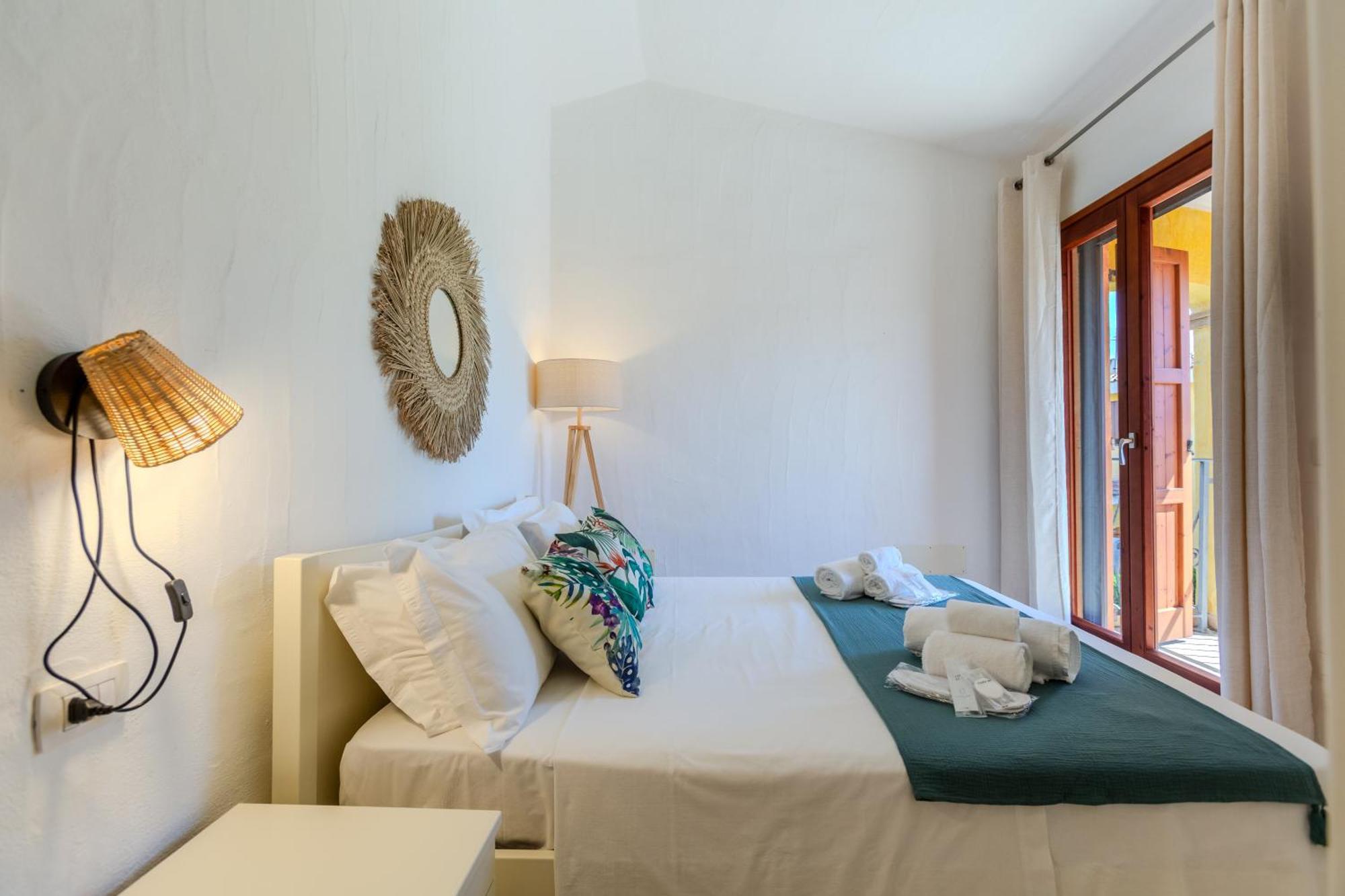 Porto Pino, Garden And Pool *