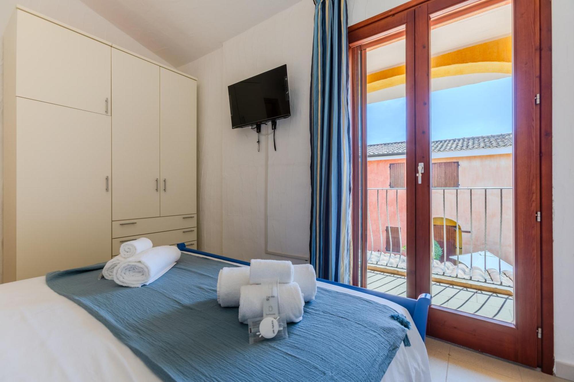 Porto Pino, Garden And Pool * Sant'Anna Arresi