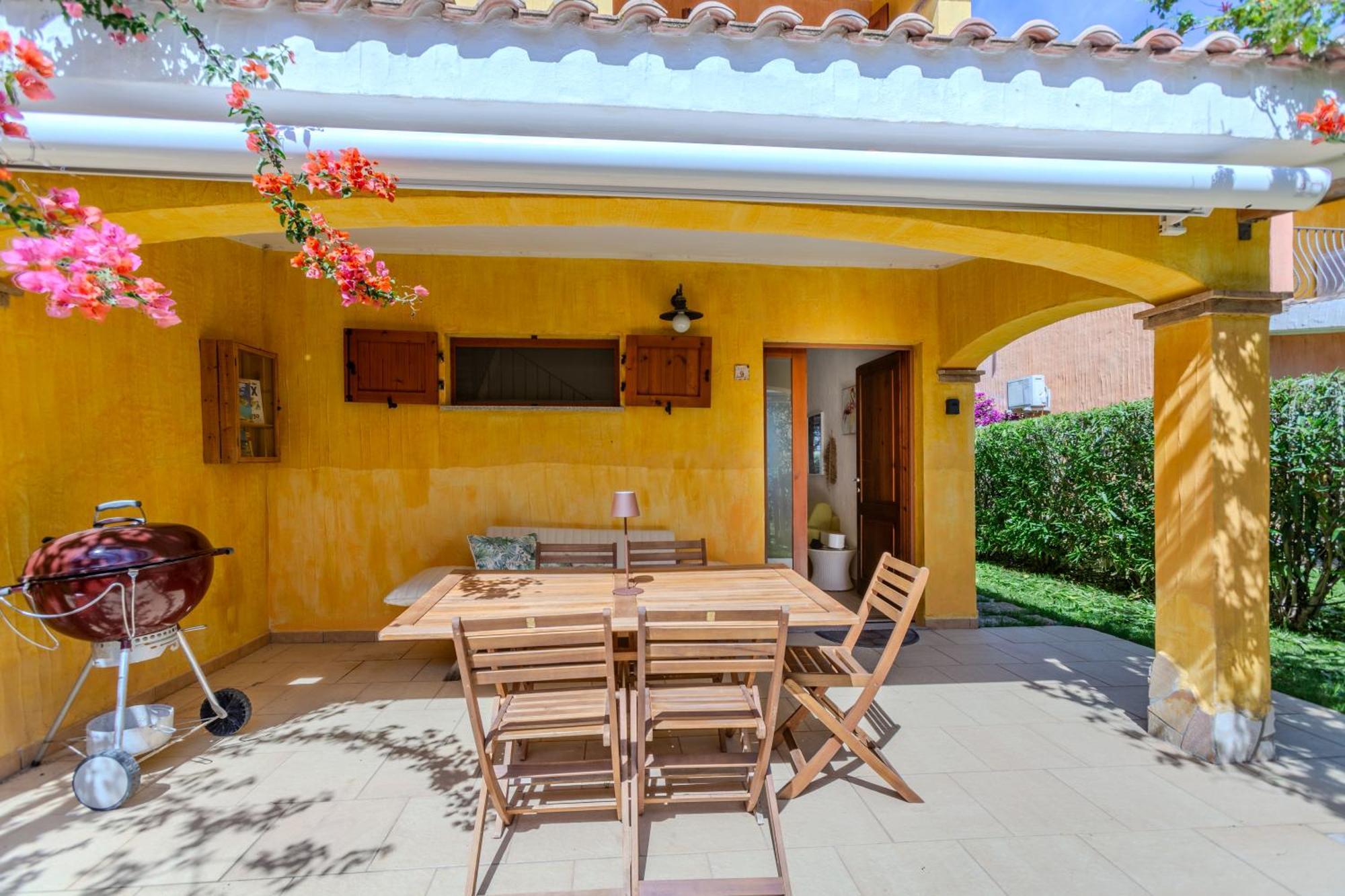 Holiday home Porto Pino, Garden And Pool