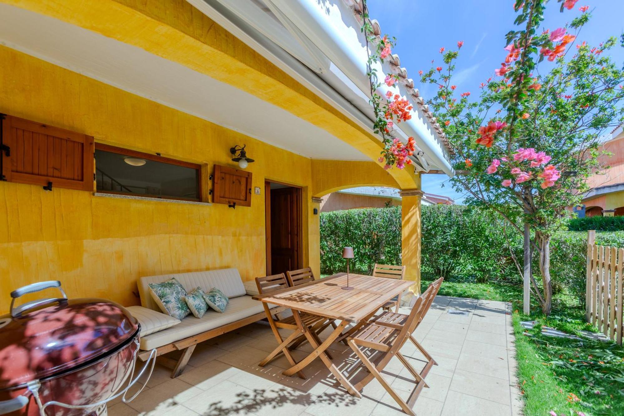 Porto Pino, Garden And Pool