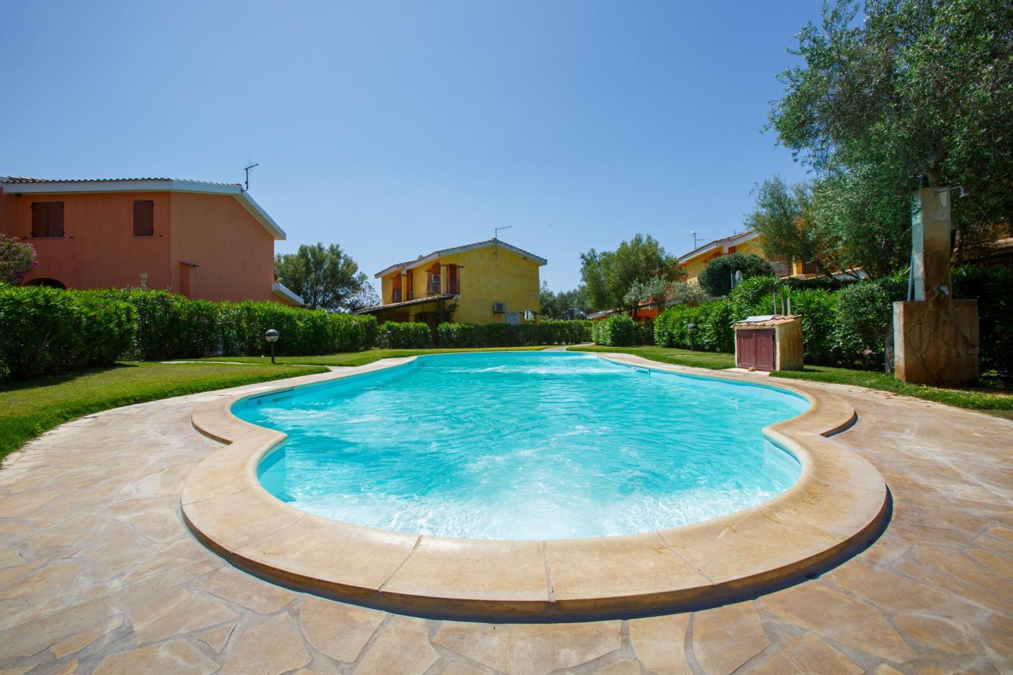 Porto Pino, Garden And Pool Holiday home Sant'Anna Arresi